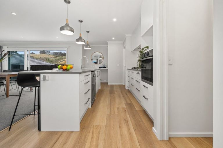 Photo of property in 10 Weatherdeck Close, Whitby, Porirua, 5024