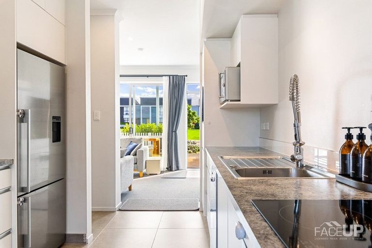 Photo of property in 17 Rangihina Road, Hobsonville, Auckland, 0616