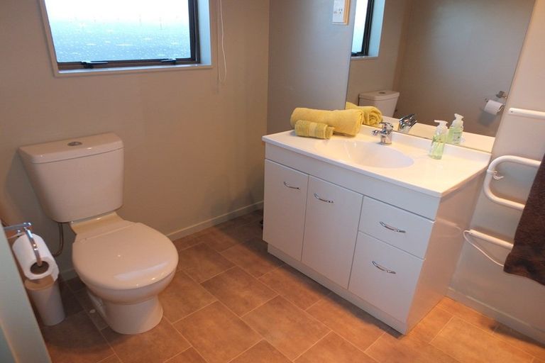 Photo of property in 60 Nash Parade, Foxton Beach, Foxton, 4815