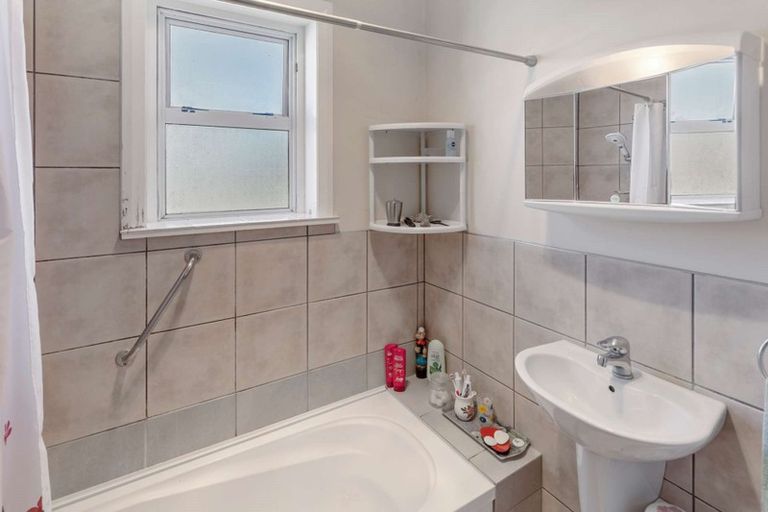 Photo of property in 1 Fergusson Street, Springvale, Whanganui, 4501