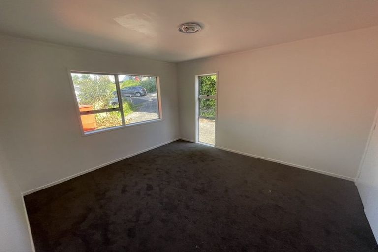 Photo of property in 1/26 Marlborough Avenue, Glenfield, Auckland, 0629