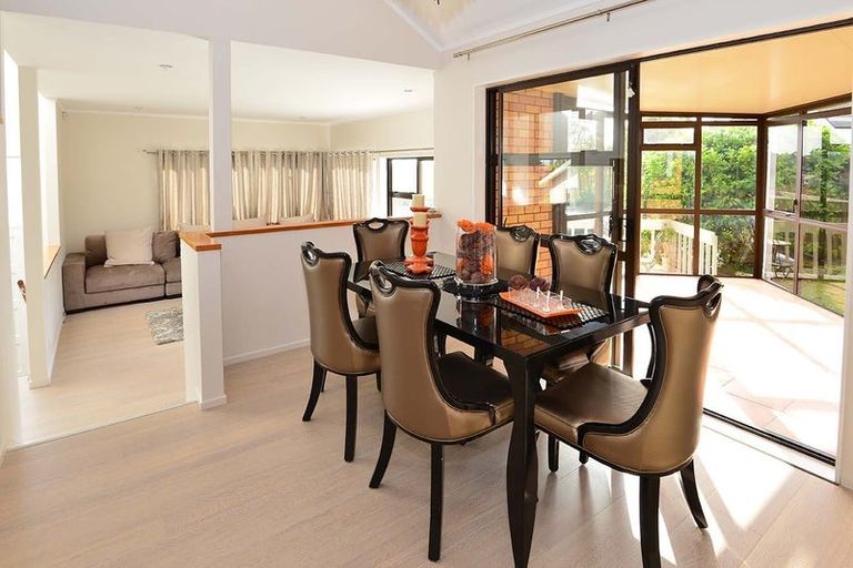 Photo of property in 8 Tenbless Court, Unsworth Heights, Auckland, 0632