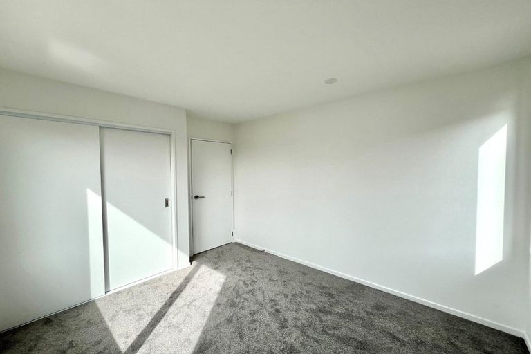 Photo of property in 13a Matterhorn Crescent, Northpark, Auckland, 2013