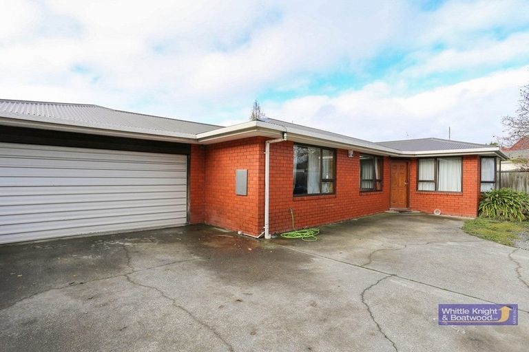 Photo of property in 2/119 Peverel Street, Riccarton, Christchurch, 8041