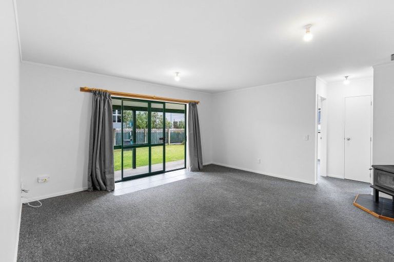 Photo of property in 14 Karaka Street, Otaki Beach, Otaki, 5512