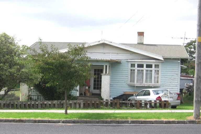 Photo of property in 13 Linwood Avenue, Mount Albert, Auckland, 1025