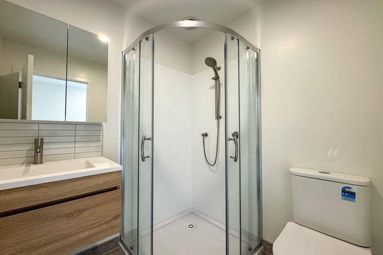 Photo of property in 30d Flaxdale Street, Birkdale, Auckland, 0626