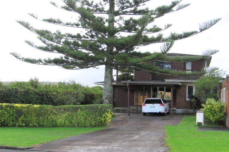Photo of property in 12 Lynton Road, Bucklands Beach, Auckland, 2012
