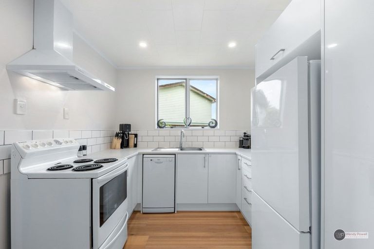 Photo of property in 187b Major Drive, Kelson, Lower Hutt, 5010