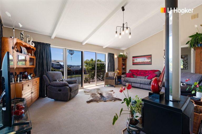 Photo of property in 10 Walton Park Avenue, Fairfield, Dunedin, 9018