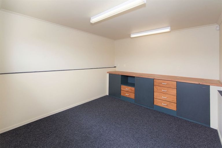 Photo of property in 190a Don Buck Road, Massey, Auckland, 0614