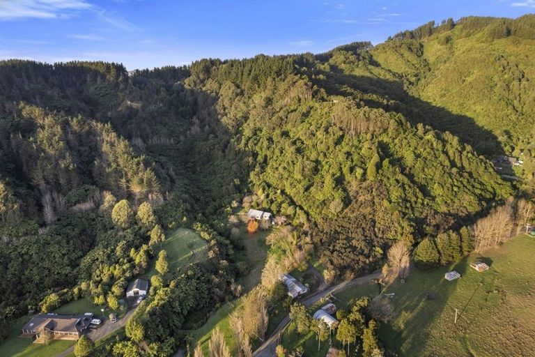 Photo of property in 35 Emerald Hills Road, Koputaroa, Levin, 5571