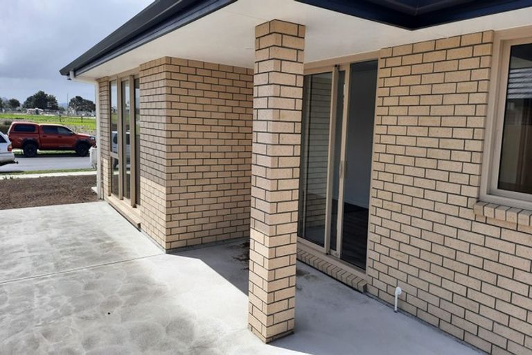 Photo of property in 91 Kaurinui Crescent, One Tree Point, 0118