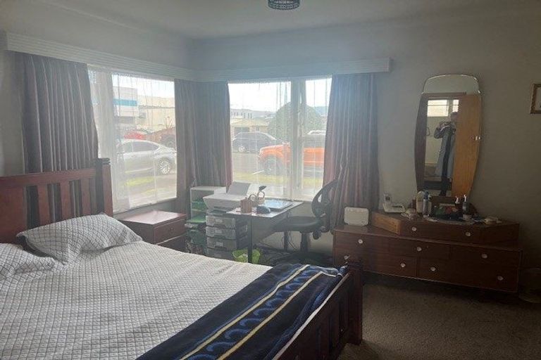 Photo of property in 20 Stanley Street, Levin, 5510