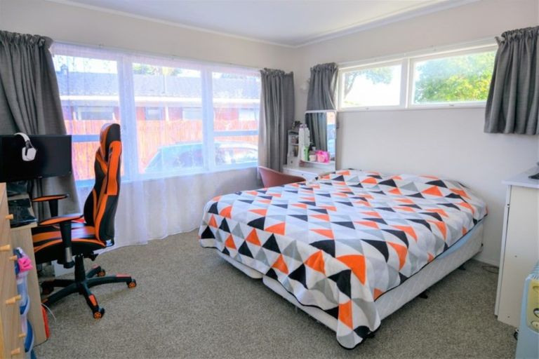 Photo of property in 15 Taonui Street, Rosehill, Papakura, 2113