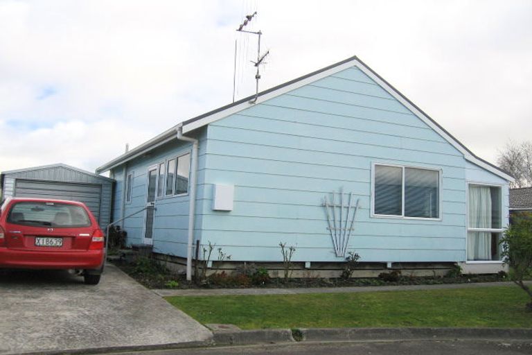 Photo of property in 6 Coromandel Court, Roslyn, Palmerston North, 4414