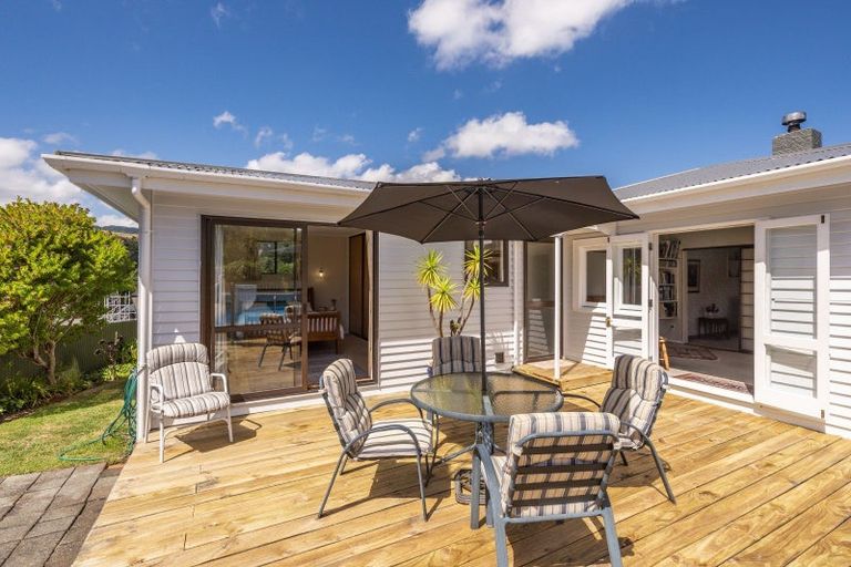 Photo of property in 138 Arawhata Road, Paraparaumu, 5032