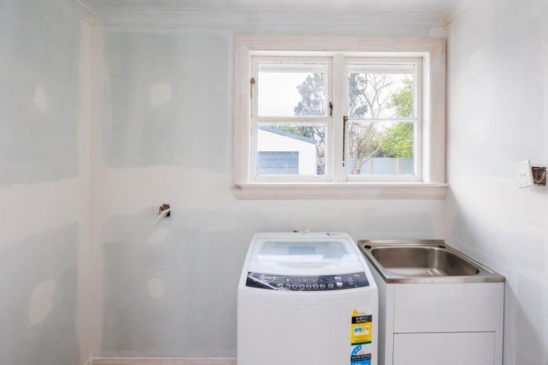 Photo of property in 16 Avon Terrace, Roslyn, Palmerston North, 4414