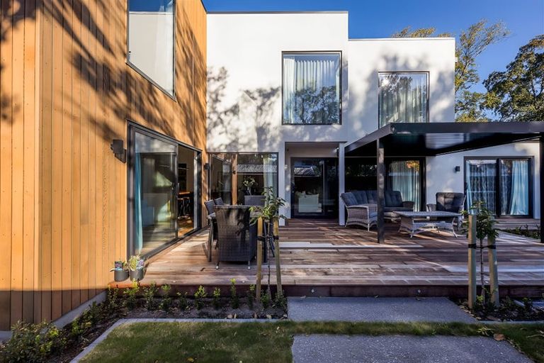 Photo of property in 30b Glandovey Road, Fendalton, Christchurch, 8052