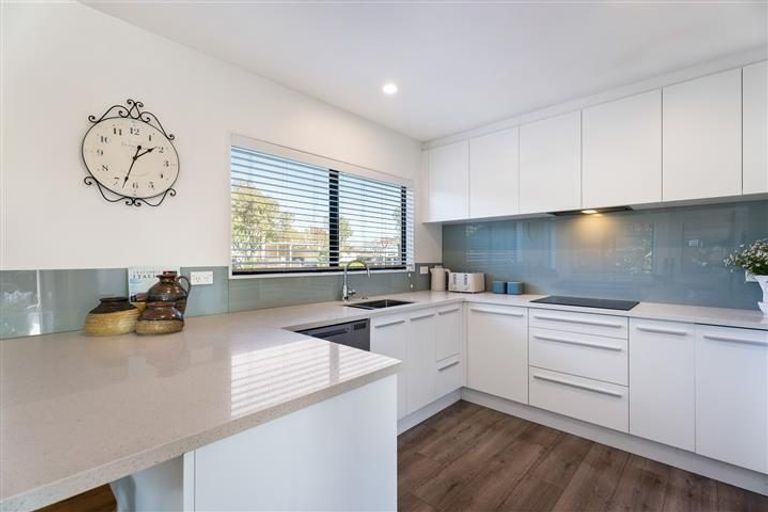 Photo of property in 2b Tokomaru Street, Orakei, Auckland, 1071