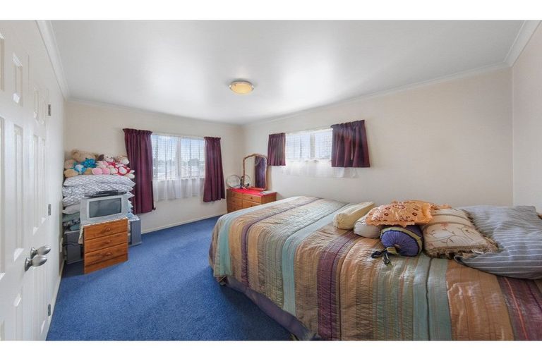 Photo of property in 12 Paloma Court, Hillpark, Auckland, 2102