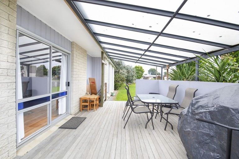 Photo of property in 30 Sutton Avenue, Clive, 4102