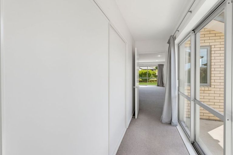 Photo of property in 17 Charente Way, Yaldhurst, Christchurch, 8042