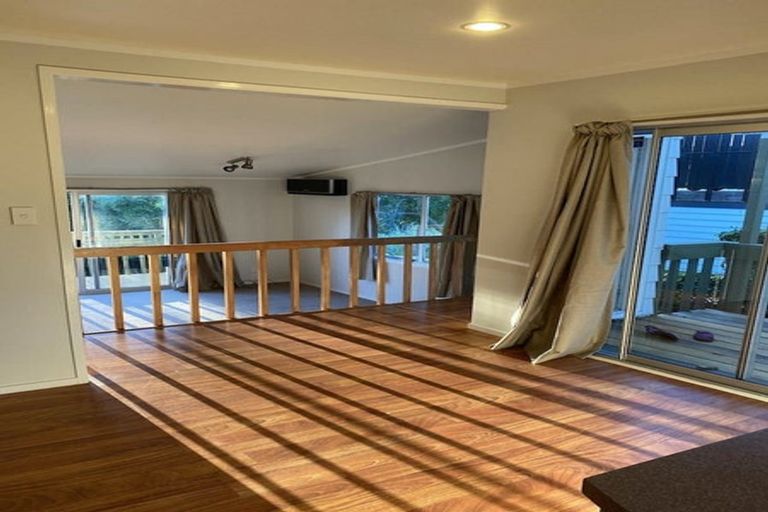 Photo of property in 70 Robbies Road, Shelly Park, Auckland, 2014