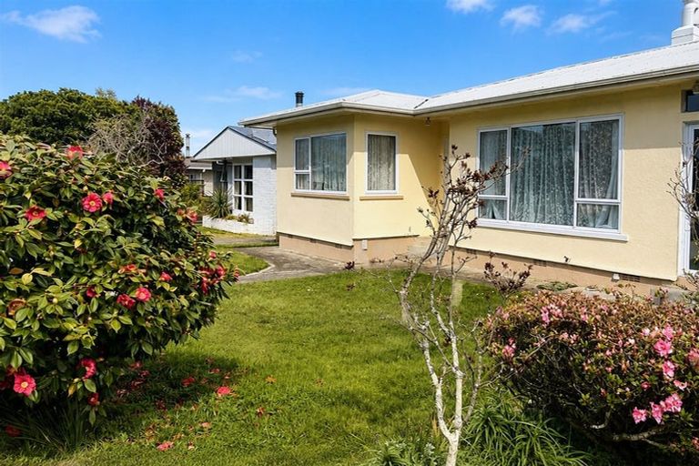 Photo of property in 30 Tennyson Crescent, Stoke, Nelson, 7011