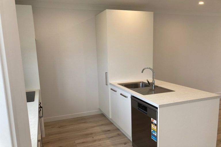 Photo of property in 19b O'meara Street, Swanson, Auckland, 0614