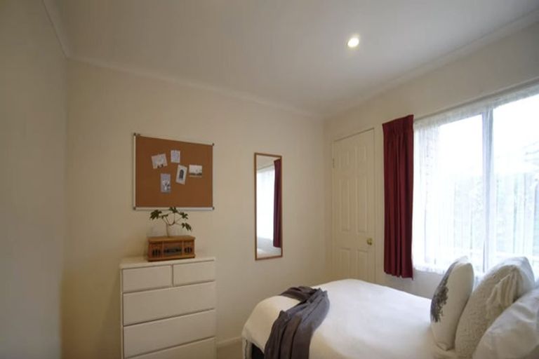 Photo of property in 143 Summerhill Drive, Fitzherbert, Palmerston North, 4410