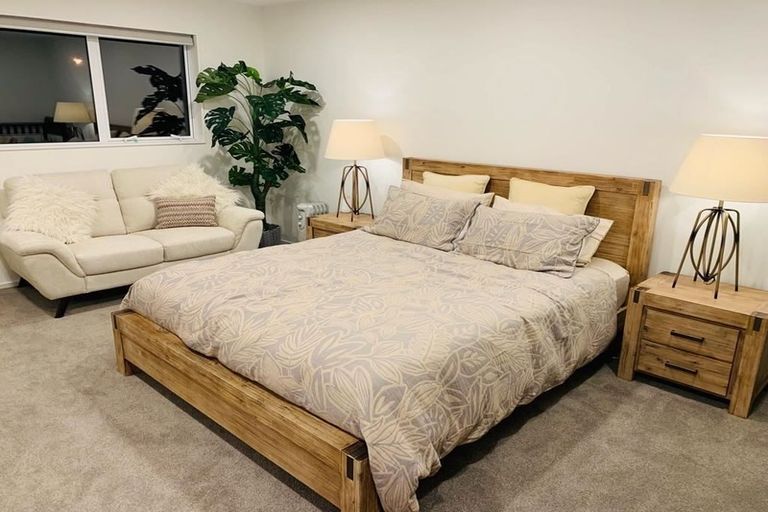 Photo of property in 10a Glenfield Road, Birkenhead, Auckland, 0626