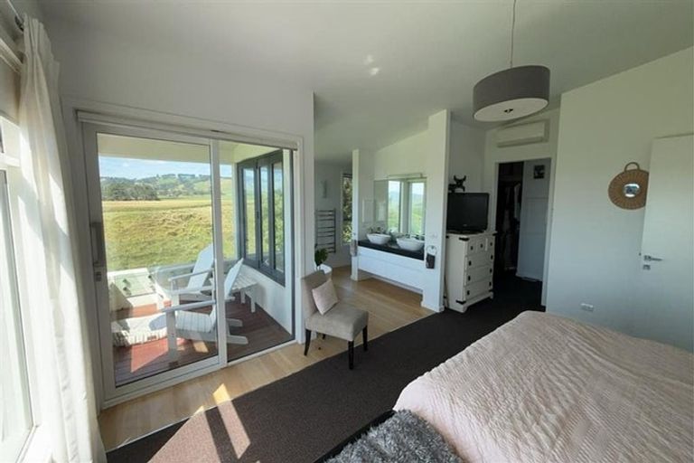 Photo of property in 154 Waitoetoe Road, Mimi, Urenui, 4377