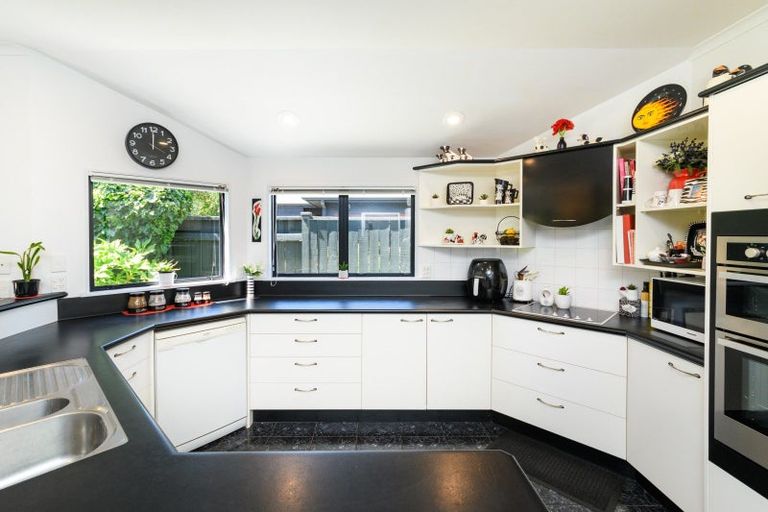 Photo of property in 6 Dougherty Place, Hokowhitu, Palmerston North, 4410