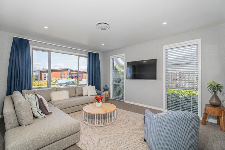 Photo of property in 7 Awatea Drive, Whitianga, 3510