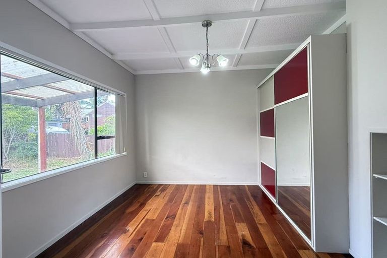 Photo of property in 1/16 Reeves Road, Pakuranga, Auckland, 2010