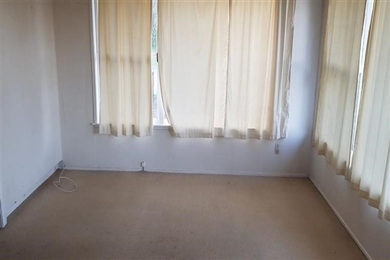 Photo of property in 2/176 Archers Road, Glenfield, Auckland, 0629