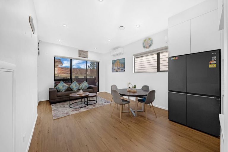 Photo of property in 58b Spinella Drive, Bayview, Auckland, 0629