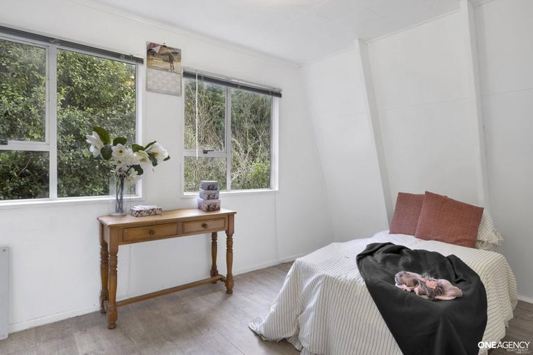 Photo of property in 45 Airlie Road, Plimmerton, Porirua, 5026