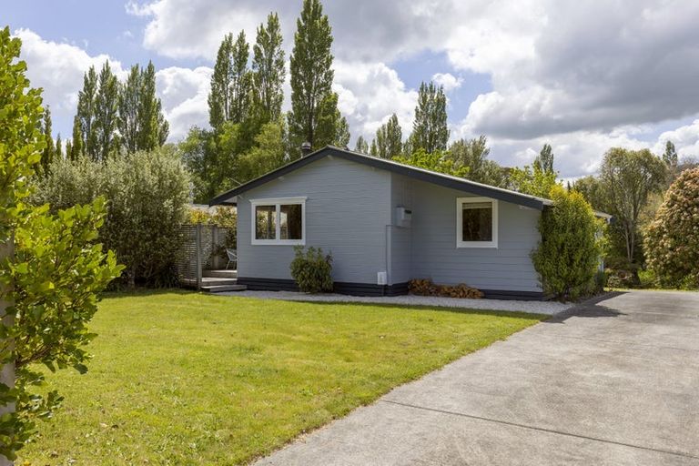 Photo of property in 19 Kinloch Road, Kinloch, Taupo, 3377