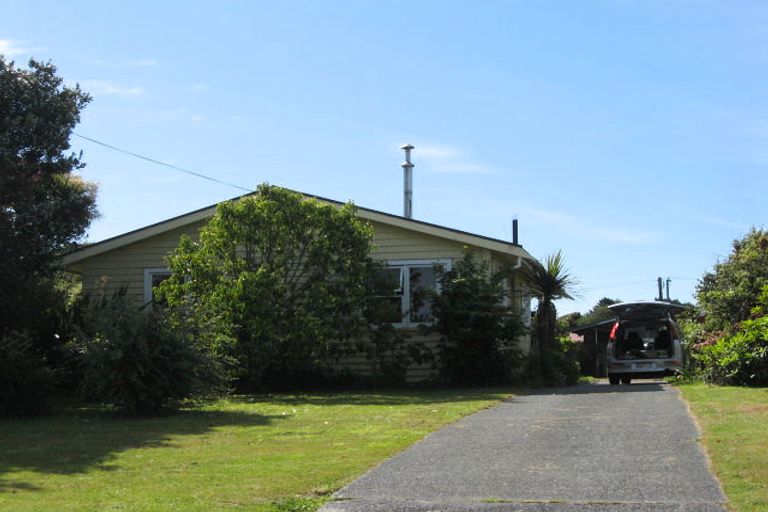 Photo of property in 32 Cook Street, Carters Beach, Westport, 7825