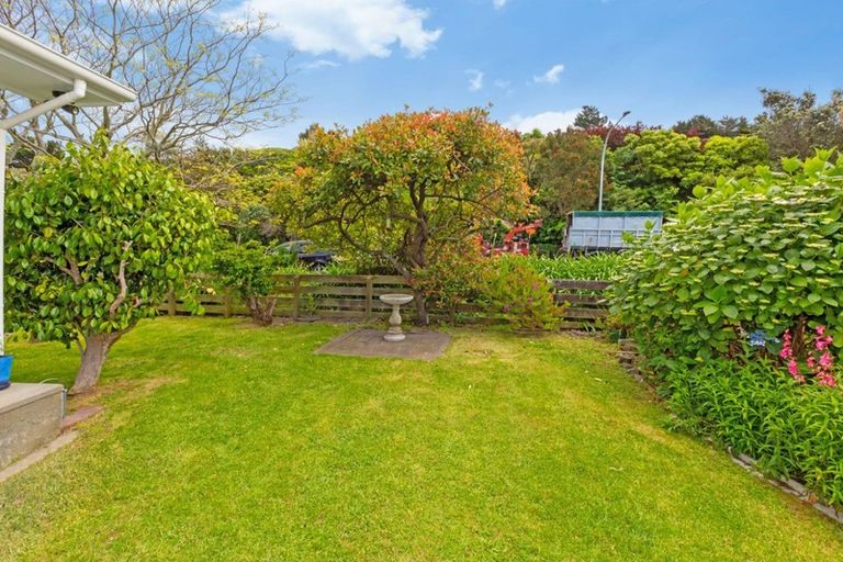 Photo of property in 1/13 Luckie Street, Tawa, Wellington, 5028