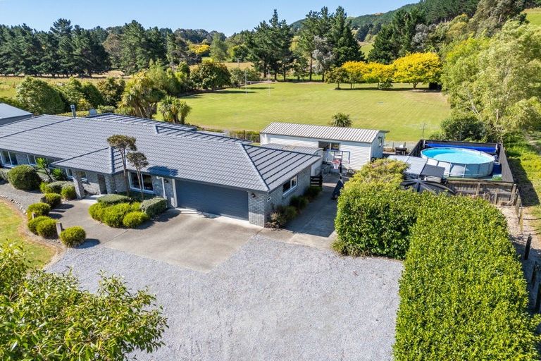Photo of property in 192 Waitohu Valley Road, Otaki, 5583