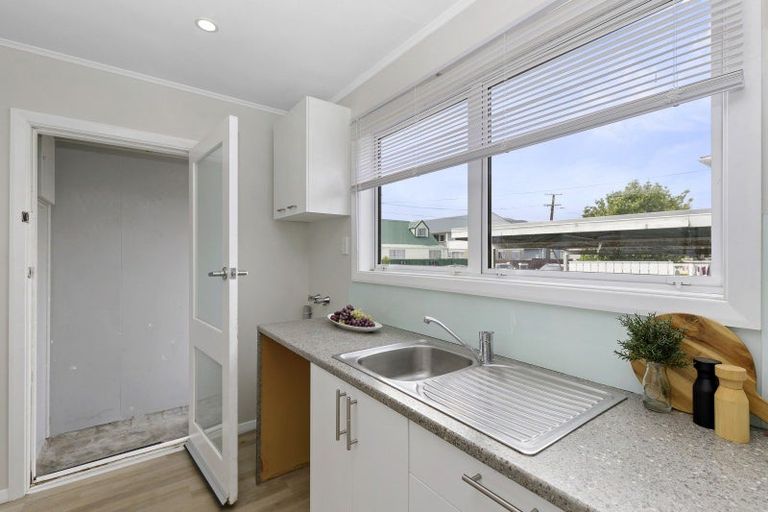 Photo of property in 1/15 Mudie Street, Alicetown, Lower Hutt, 5010