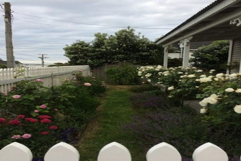 Photo of property in 131a Seaview Road, Paraparaumu Beach, Paraparaumu, 5032