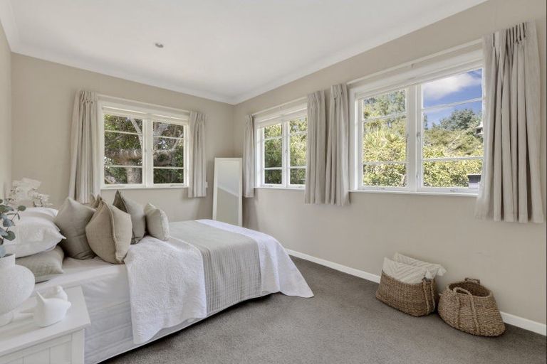 Photo of property in 44 Braid Road, St Andrews, Hamilton, 3200