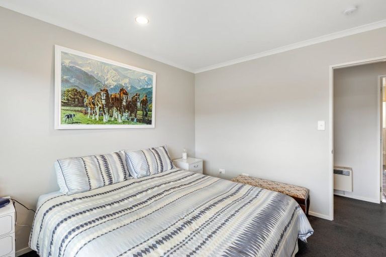 Photo of property in 163a Heta Road, Highlands Park, New Plymouth, 4312