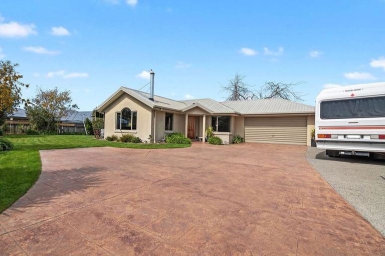 Photo of property in 10 Pukeone Place, Motueka, 7120