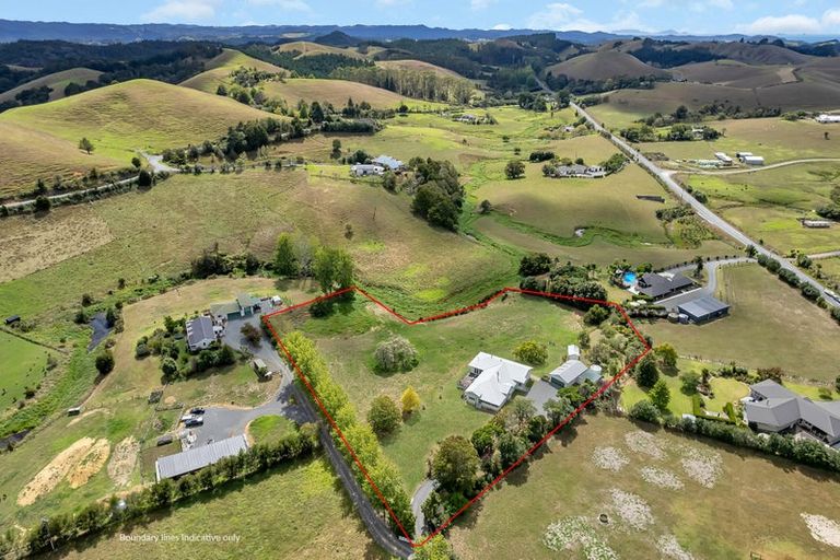 Photo of property in 285 Pataua North Road, Whareora, Whangarei, 0175