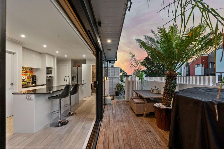 Photo of property in 27 Tuatua Road, Hobsonville, Auckland, 0616